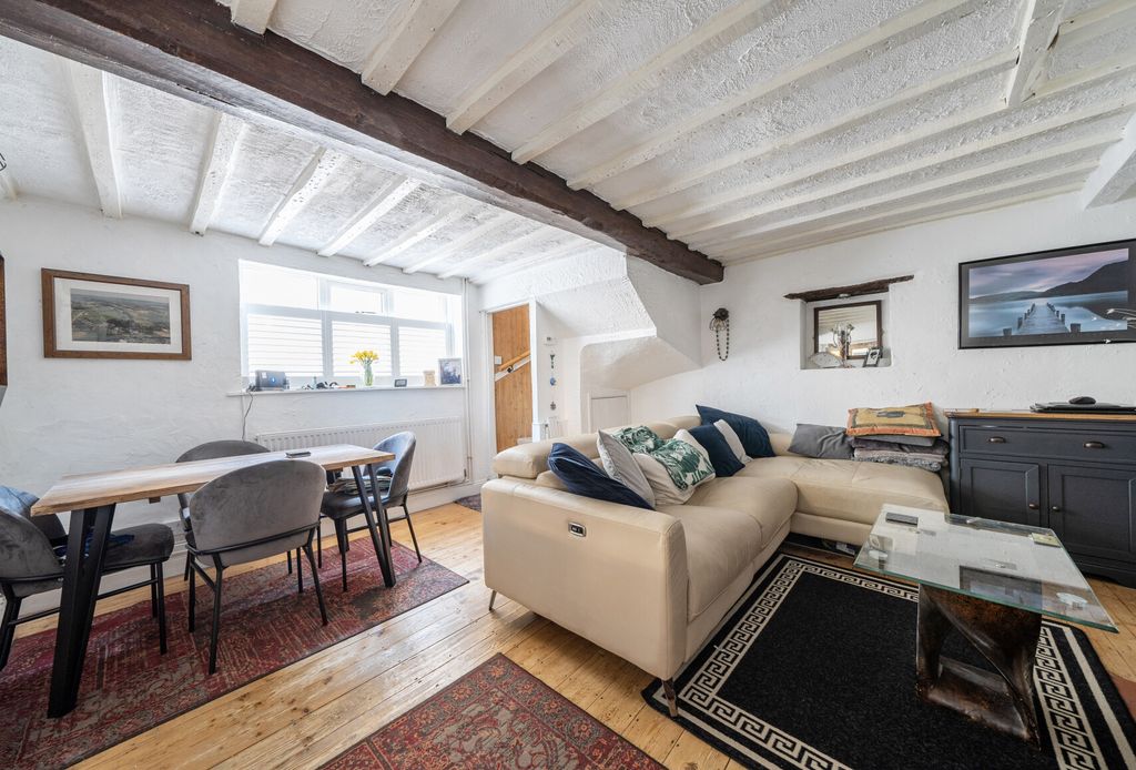 Property photo 2 of 12 1431054-22-69Bac4...