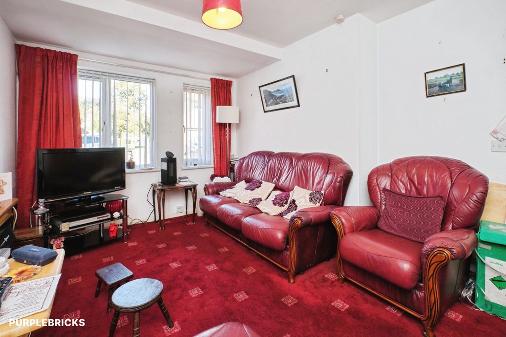 Property photo 3 of 17
