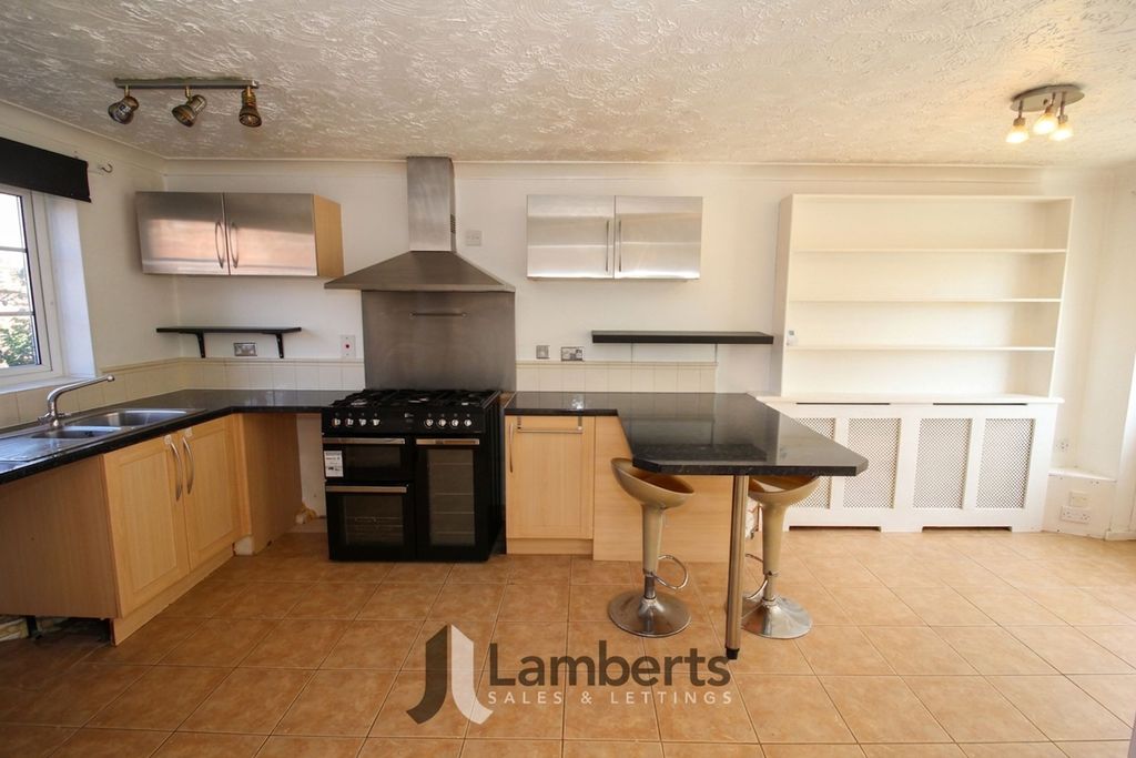 Property photo 3 of 18 Kitchen/Diner