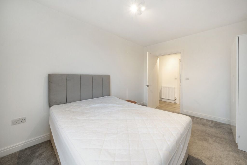 Property photo 2 of 18 Picture No. 03