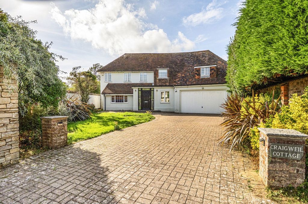 Property photo 1 of 33