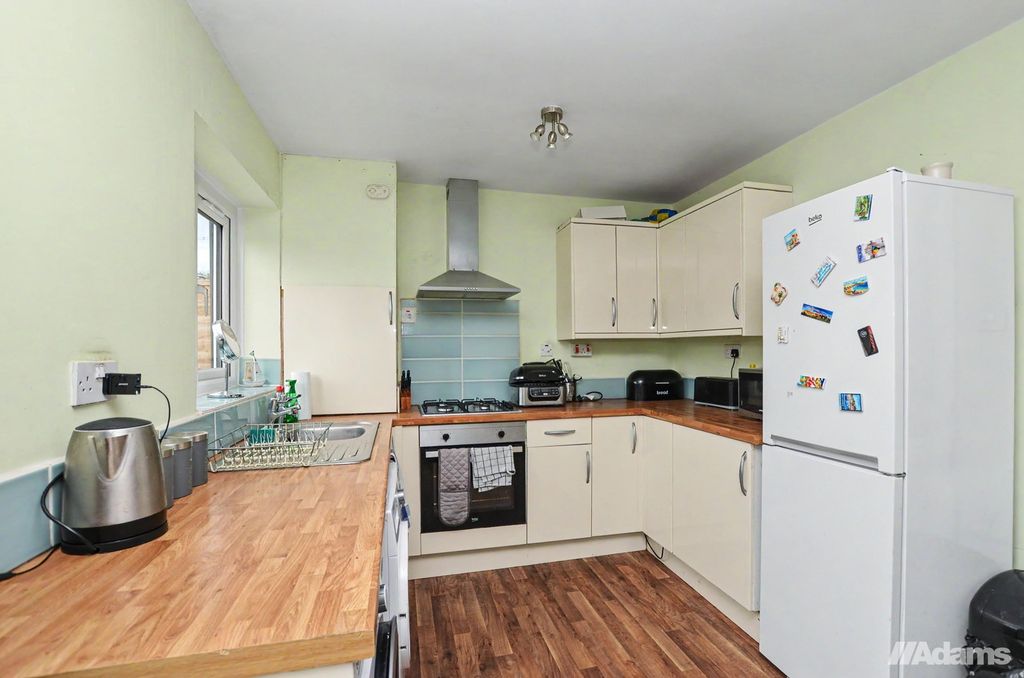 Property photo 3 of 19