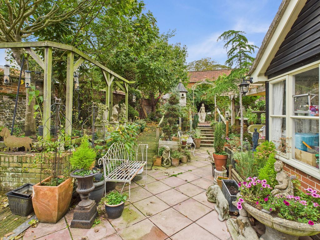 Property photo 1 of 48