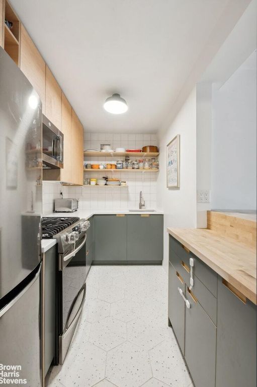 Property photo 3 of 14 <Alttext/>