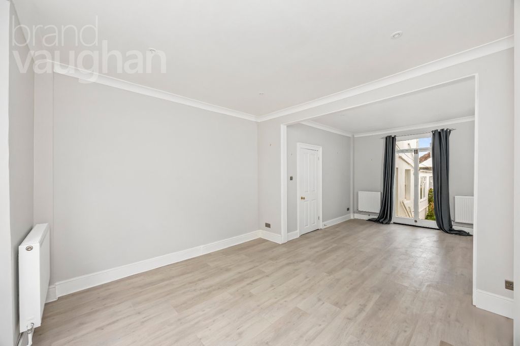 Property photo 3 of 18 Picture No. 22