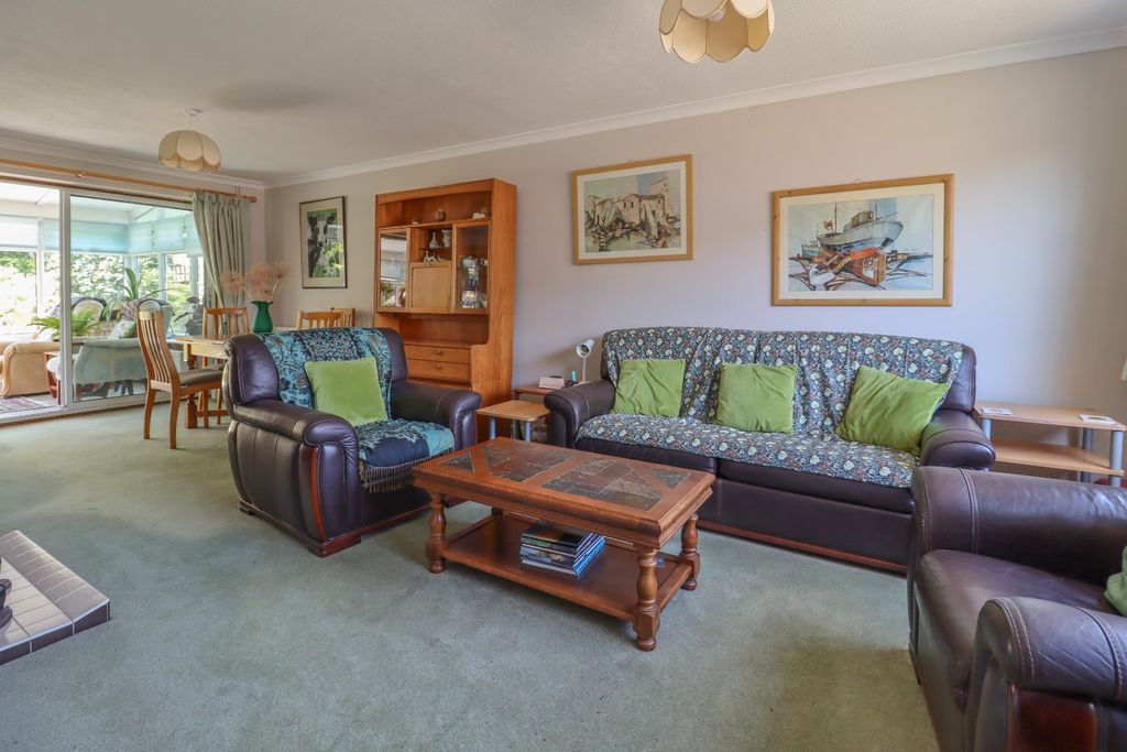 Property photo 3 of 23 4305955
