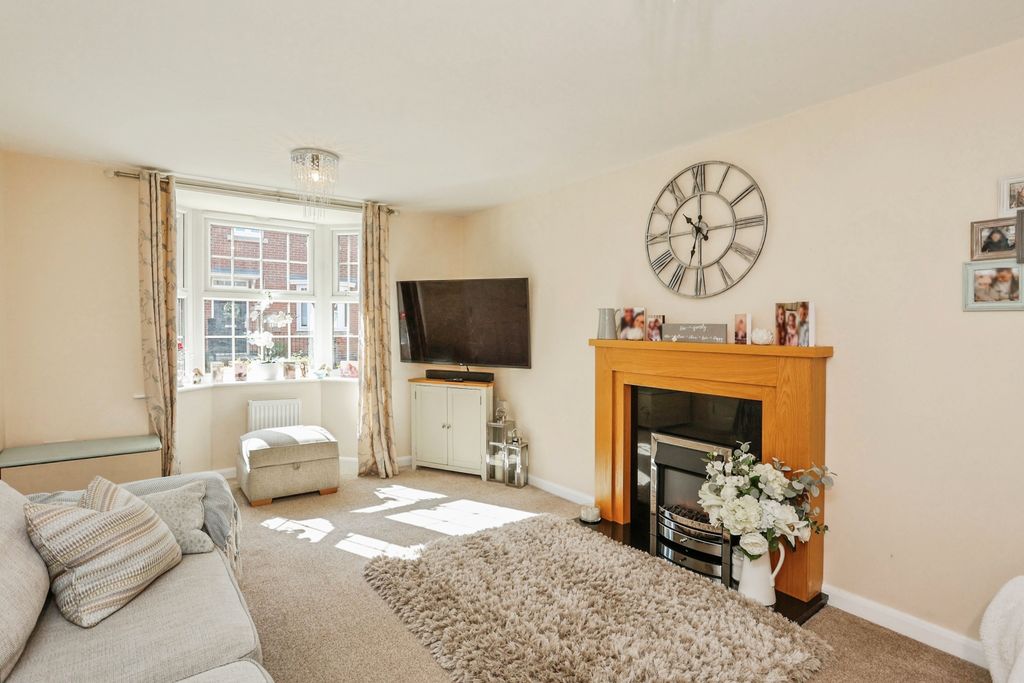 Property photo 3 of 19