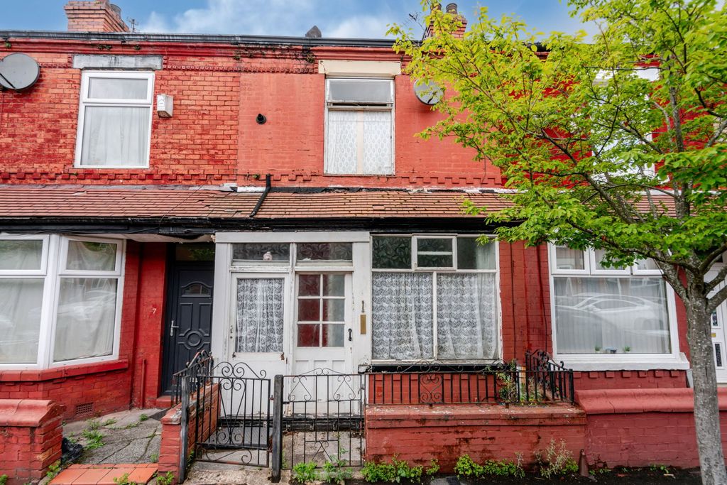 Property photo 1 of 19
