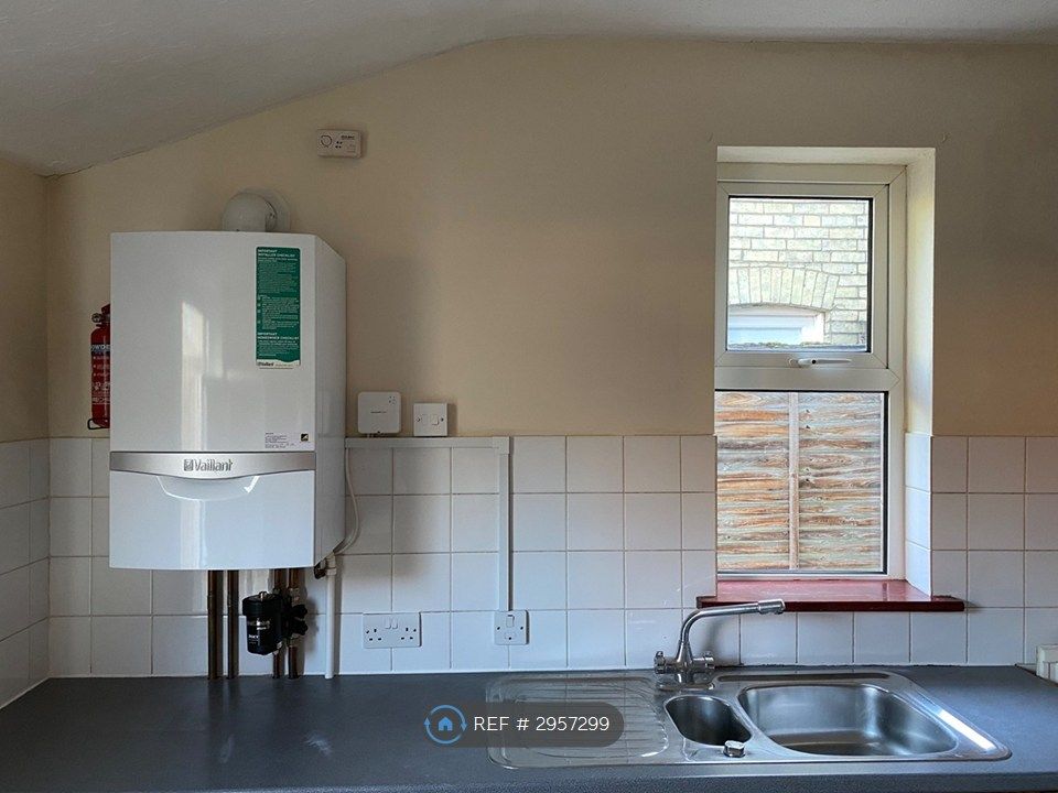 Property photo 3 of 12 Kitchen