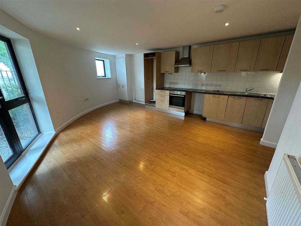Property photo 1 of 6 2.Jpg