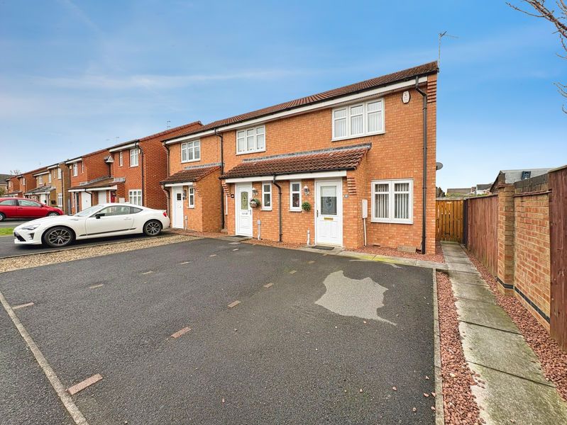 Property photo 1 of 9 Photo 3