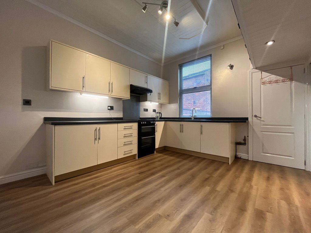 Property photo 2 of 23