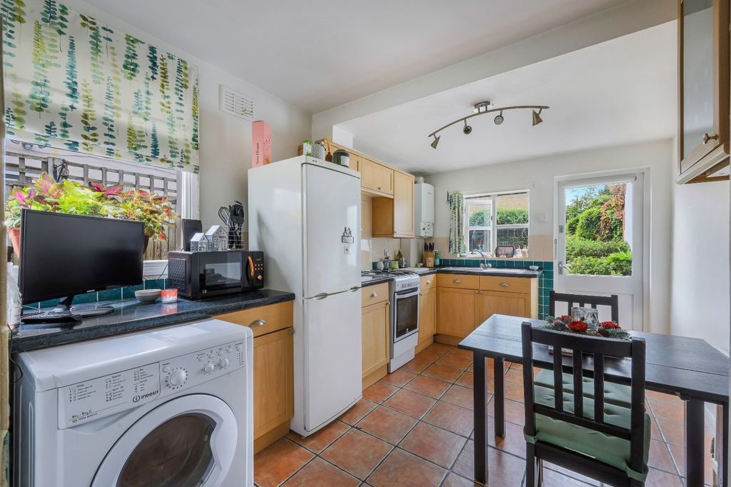 Property photo 2 of 8 Picture No. 14