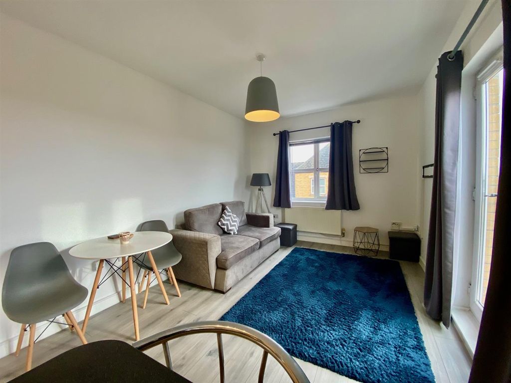 Property photo 3 of 14