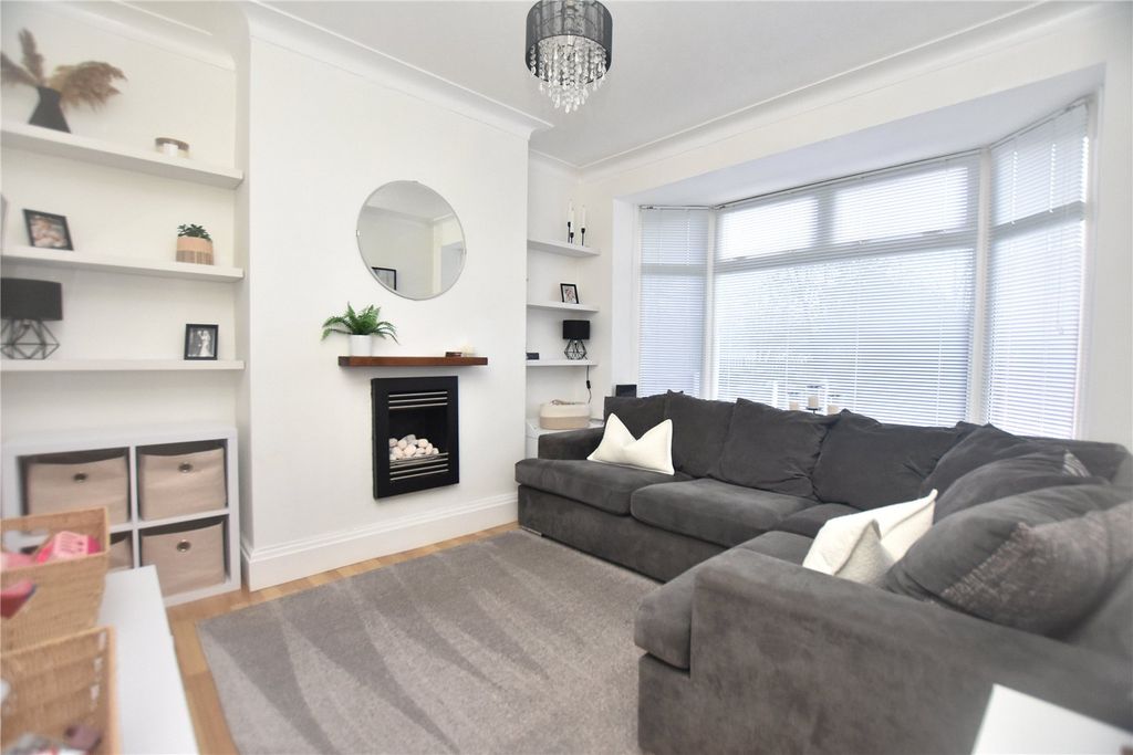 Property photo 2 of 13 Picture No. 16