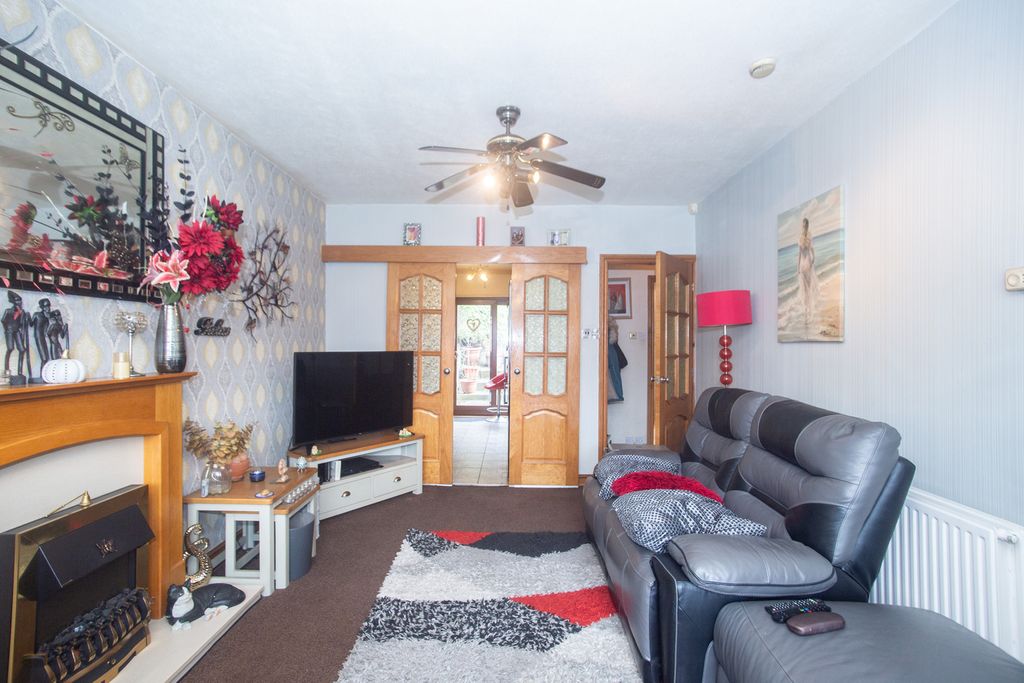 Property photo 3 of 16