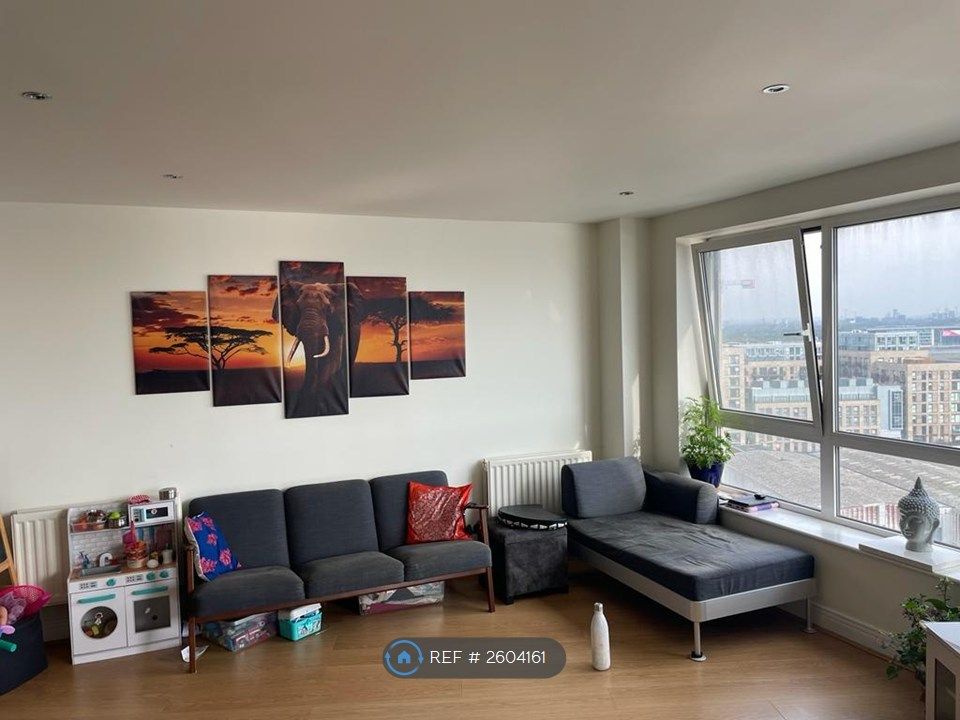 Property photo 3 of 14 Lounge