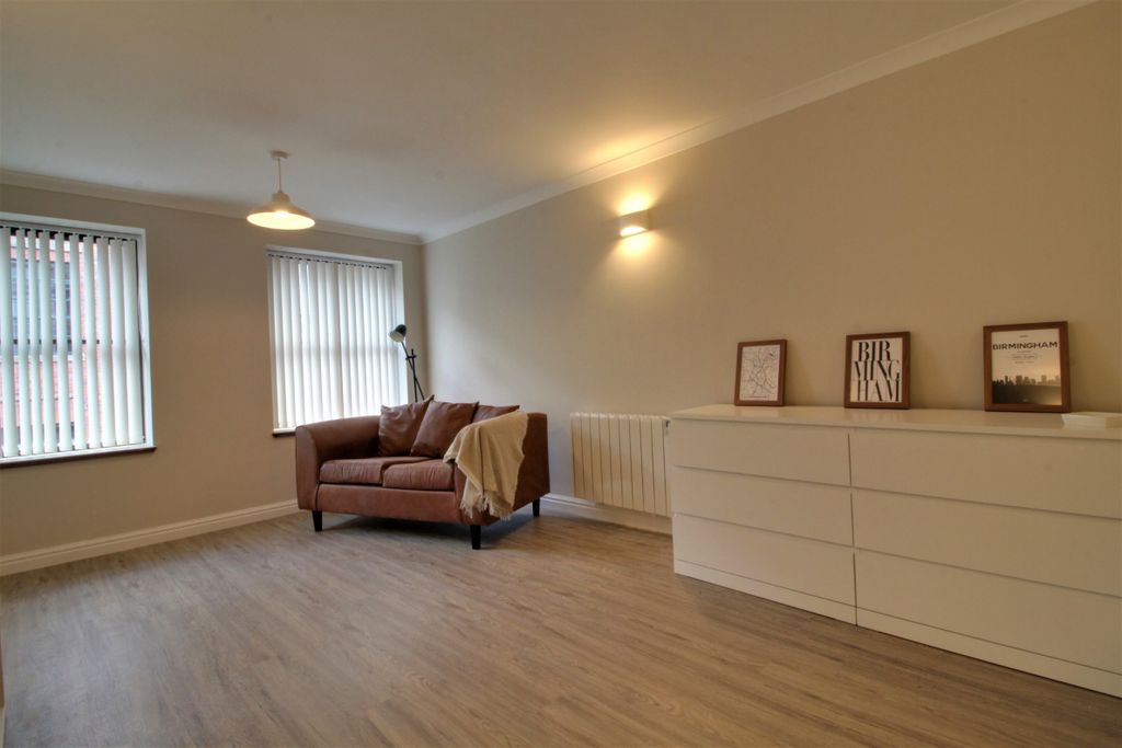 Property photo 3 of 7