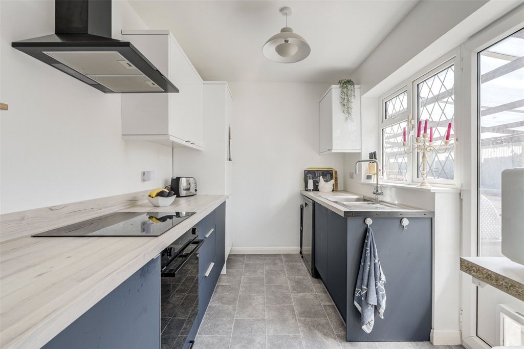 Property photo 3 of 24 Picture No. 05