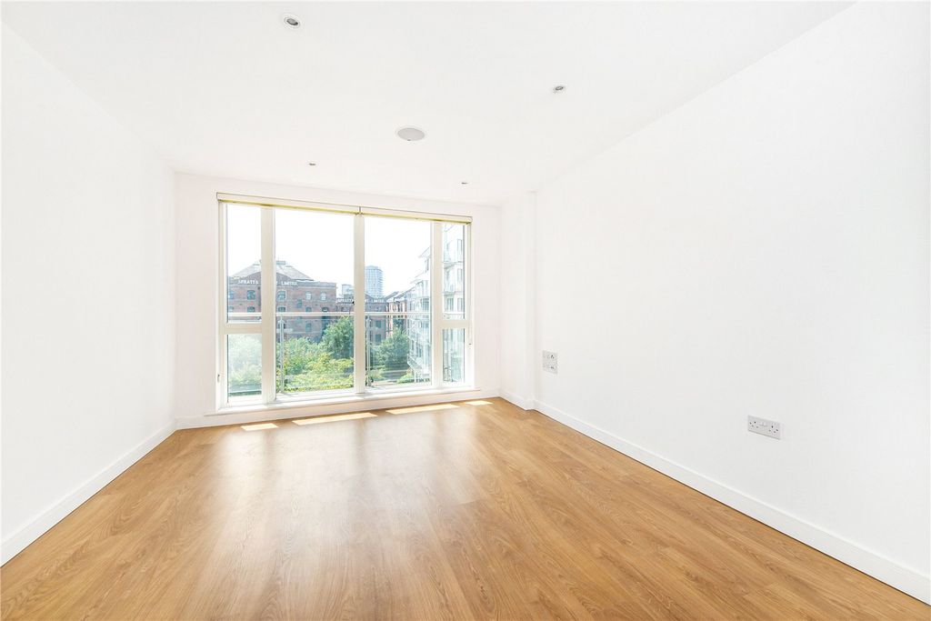 Property photo 2 of 12 Picture No. 08