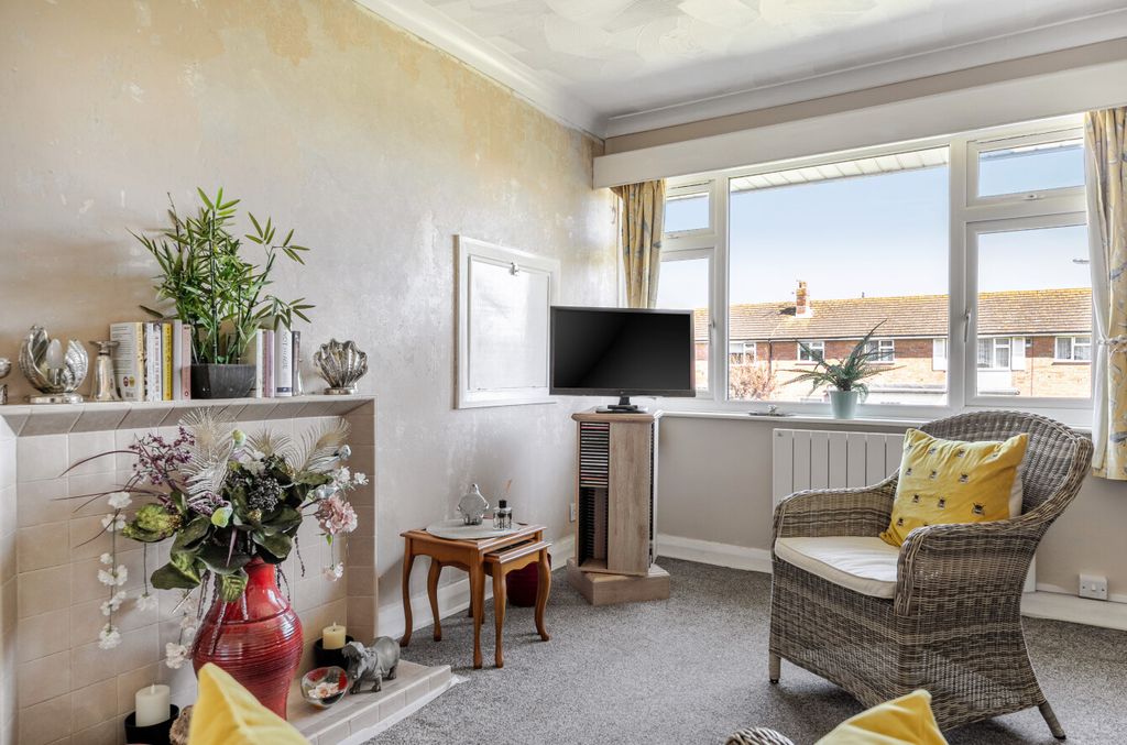 Property photo 3 of 14 1441551-12-69d65B...