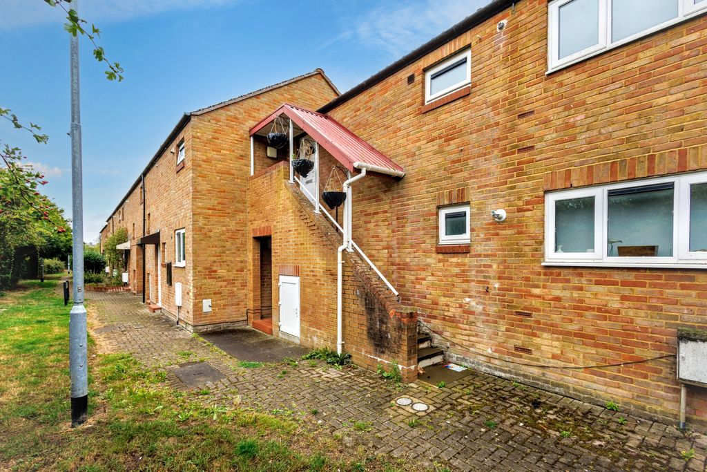 Property photo 1 of 1 16 Browney Path, Bedford, Bedfordshire, Mk41 7Xh