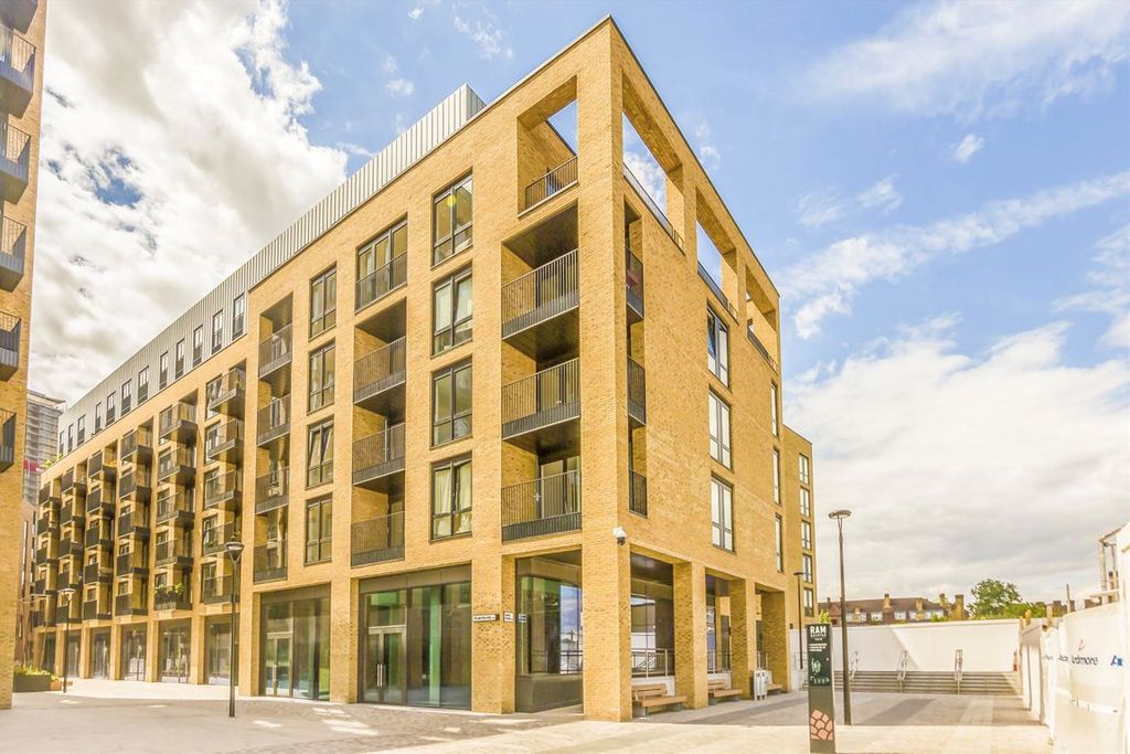 Property photo 1 of 5