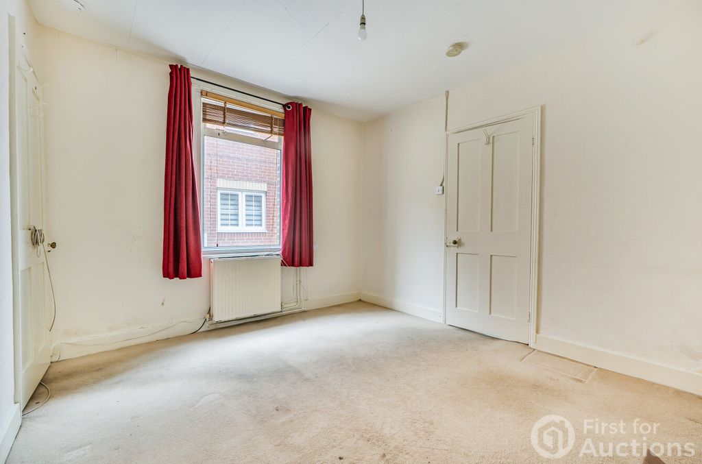Property photo 3 of 13 3