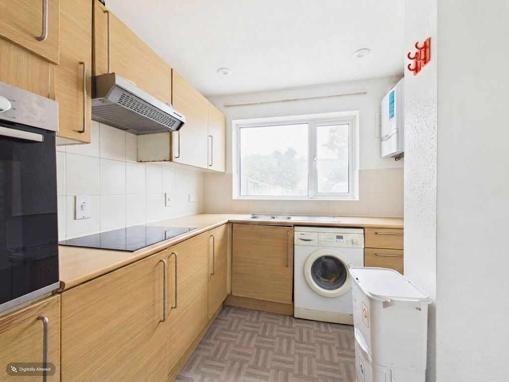 Property photo 3 of 25