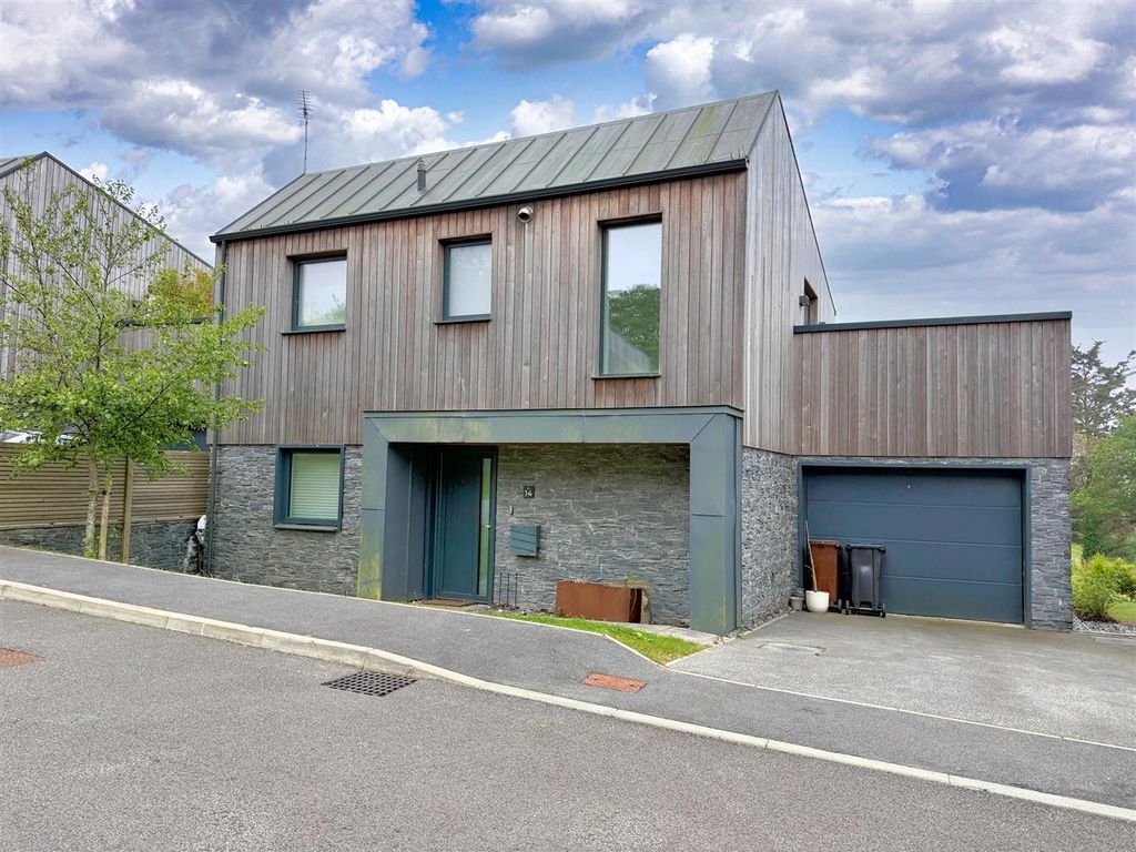 Property photo 1 of 23