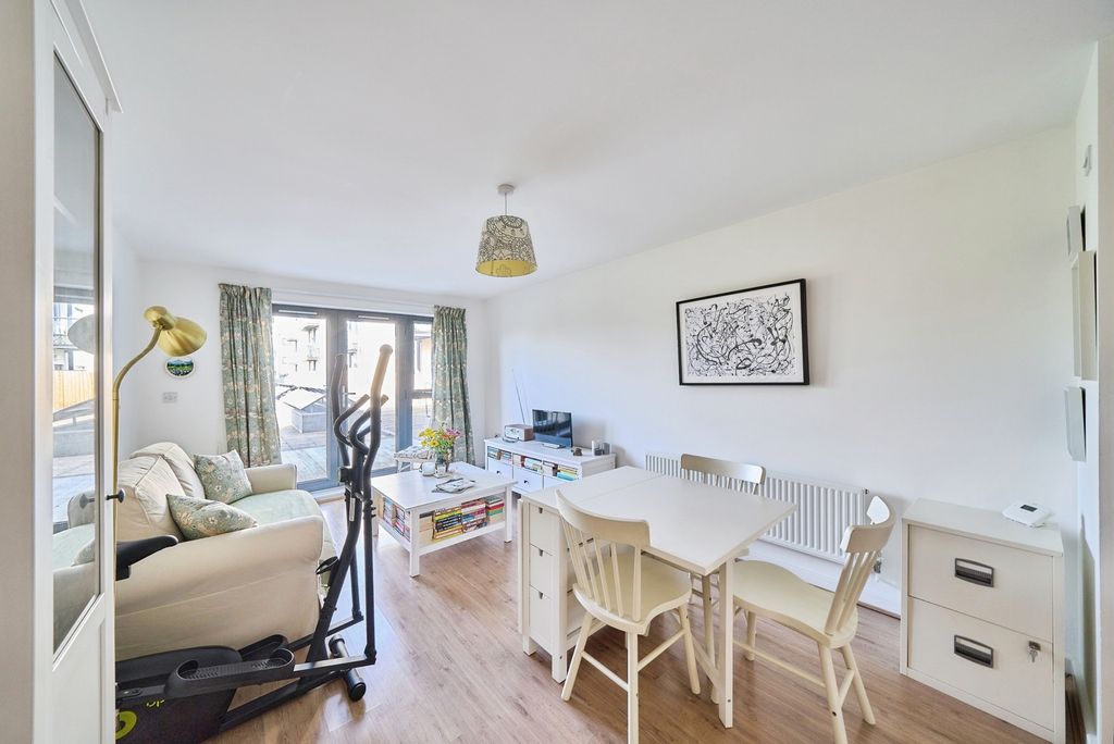 Property photo 3 of 13 Pbox-Img.Jpg