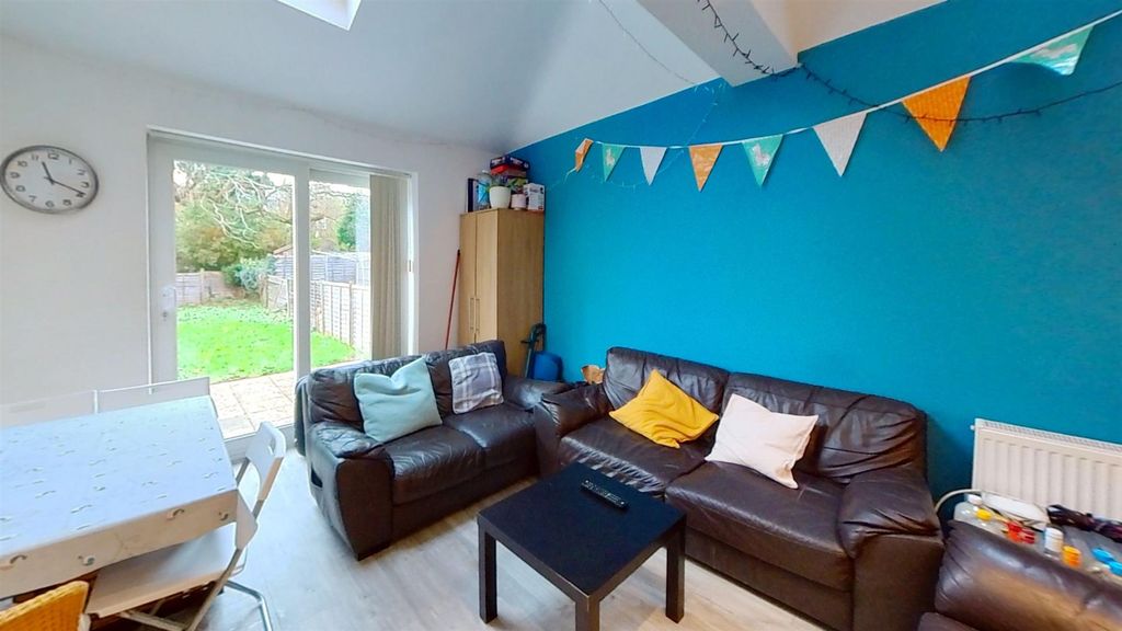Property photo 1 of 9 219-Tiverton-Road-Li