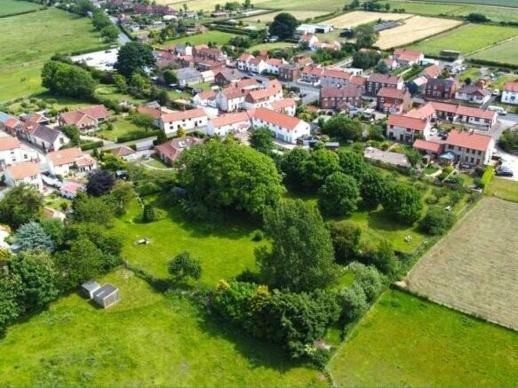 Property photo 2 of 41