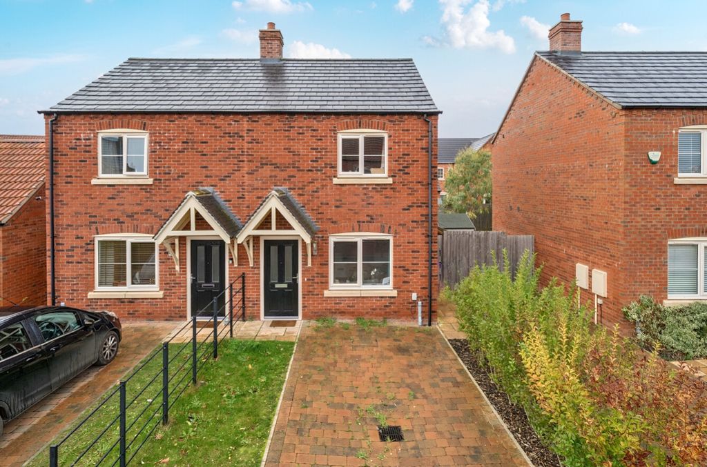 Property photo 1 of 17 -691d875F25Cf5-l-1383131-2-691c5Fcab8c0F