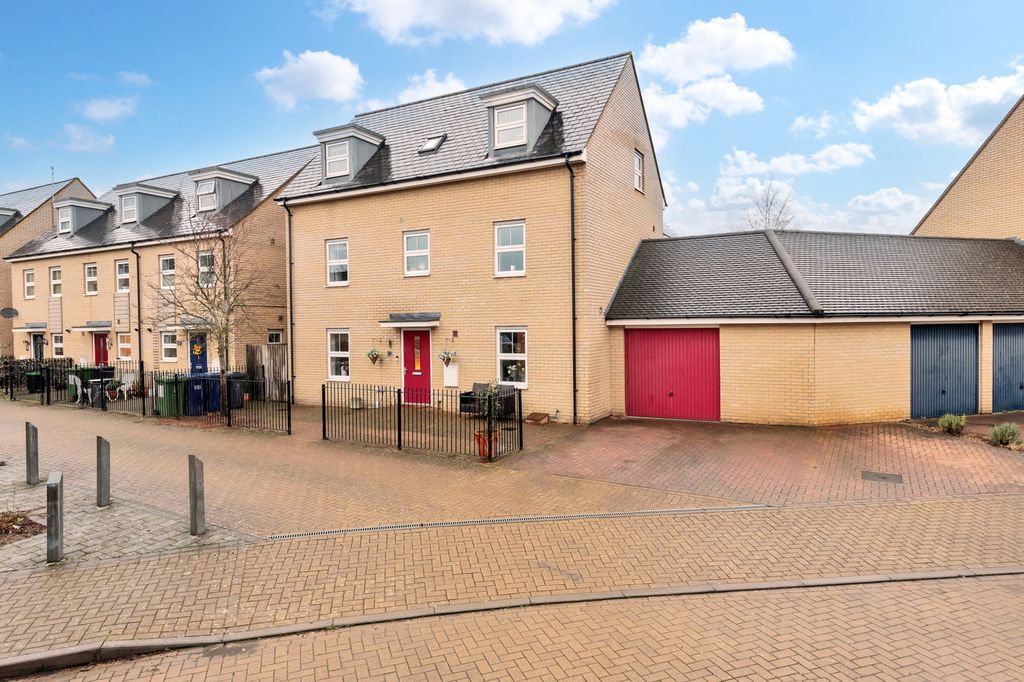 Property photo 1 of 27