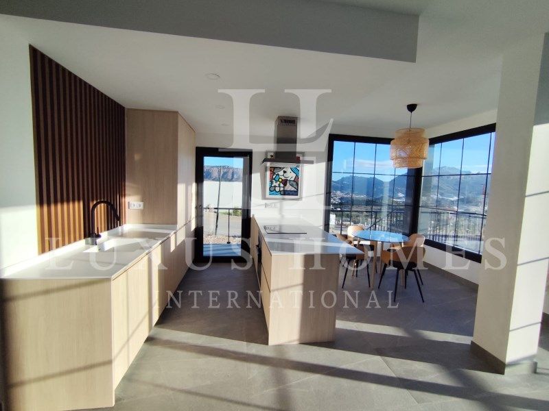 Property photo 1 of 25