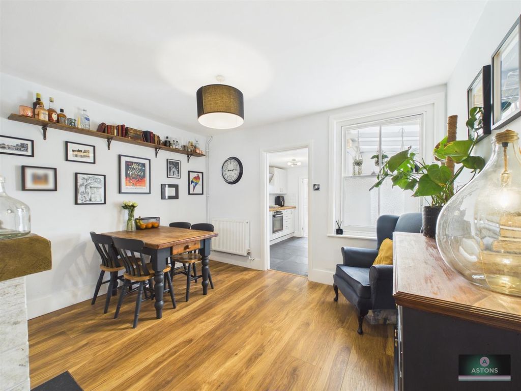 Property photo 3 of 19 Cam02067G0-Pr0199-Still004.Jpg