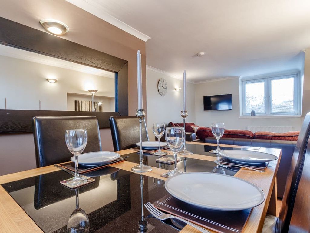 Property photo 1 of 18 Lounge / Dining