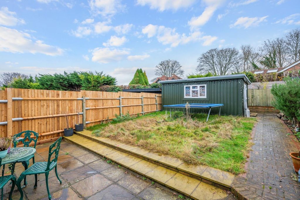 Property photo 3 of 14 Ashurst Road (10).Jpg