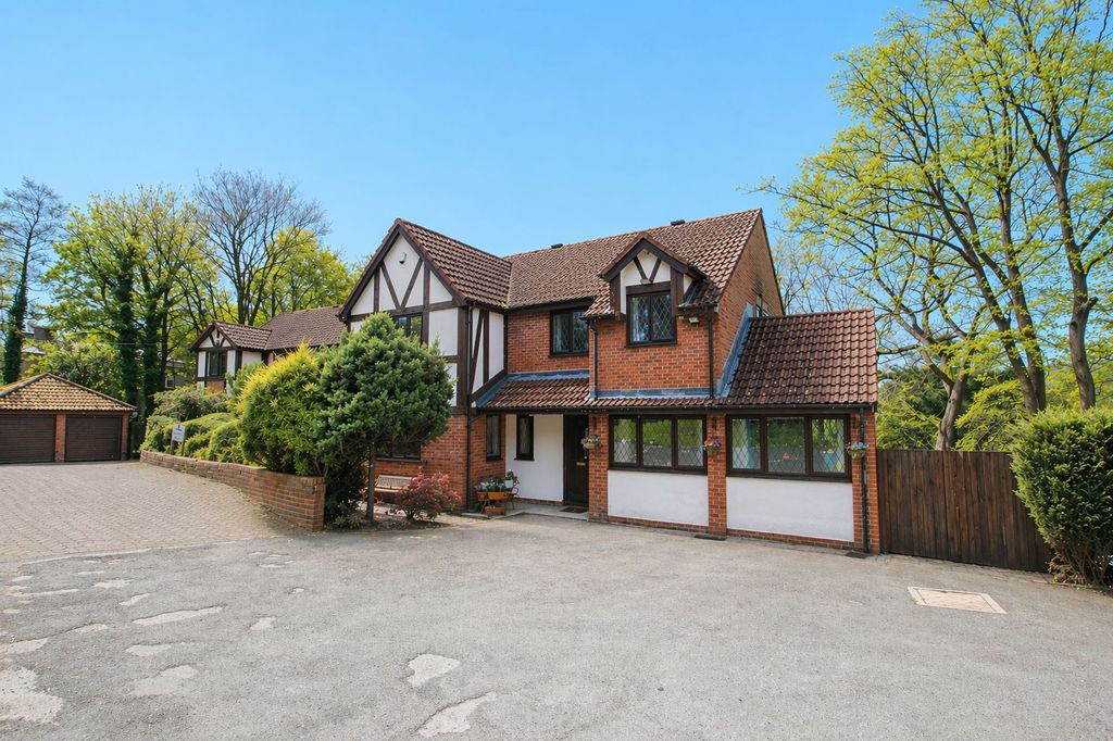Property photo 1 of 36