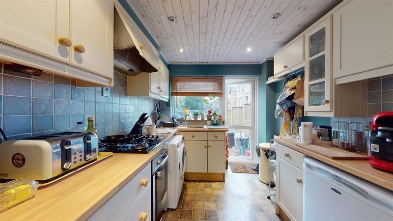 Property photo 3 of 8 Picture 3