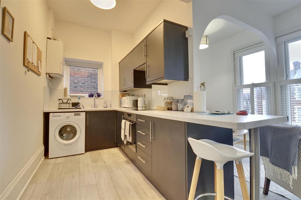 Property photo 2 of 12 5910Ceb8-B286-428A-Abb0-087D5173A063_1_201_A.Jpeg