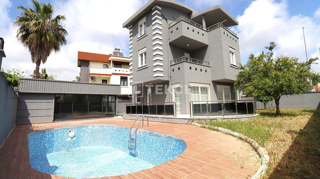 Property photo 1 of 30