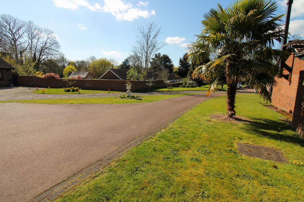 Property photo 3 of 24