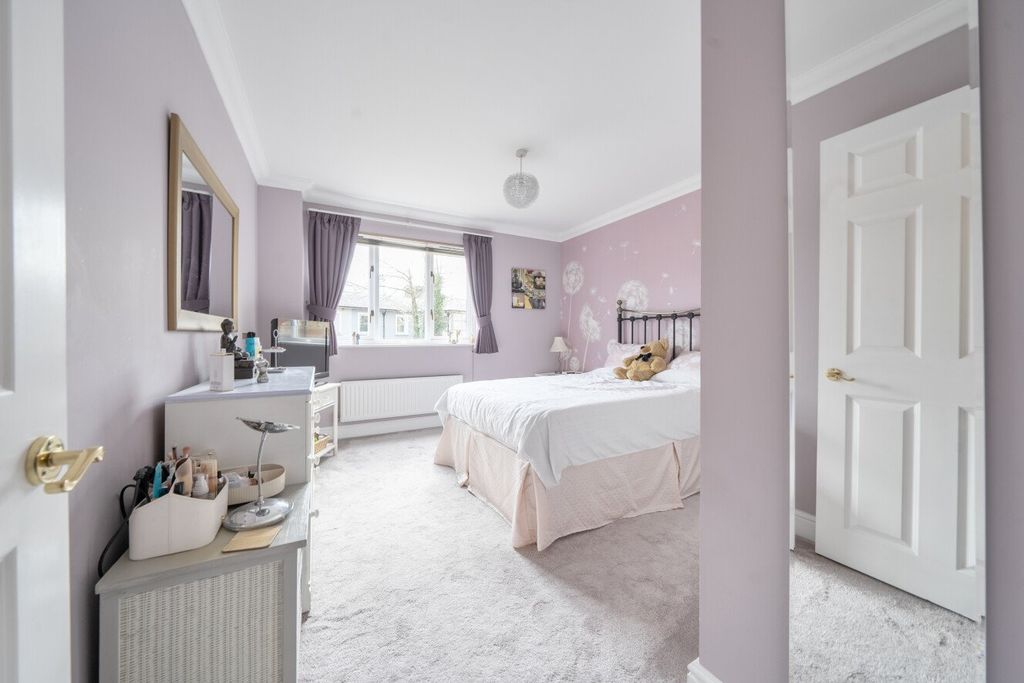 Property photo 3 of 24 Picture No. 05