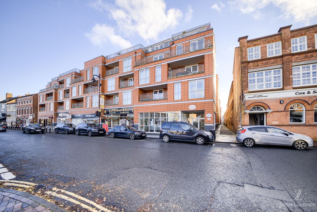 Property photo 2 of 19 Xt402108-Hdr(3)