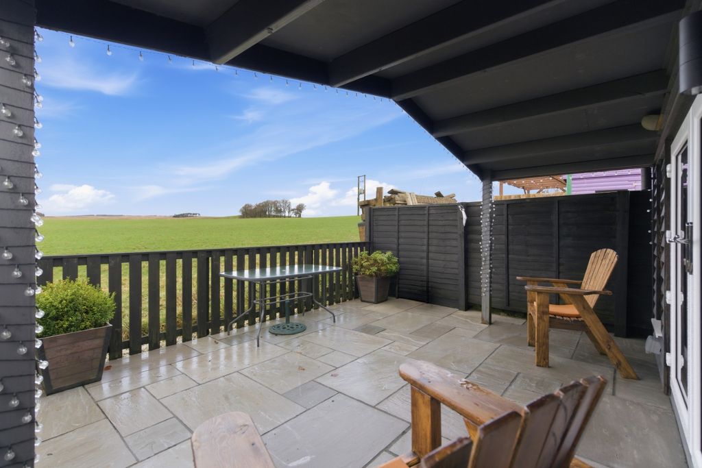Property photo 2 of 27 4840406