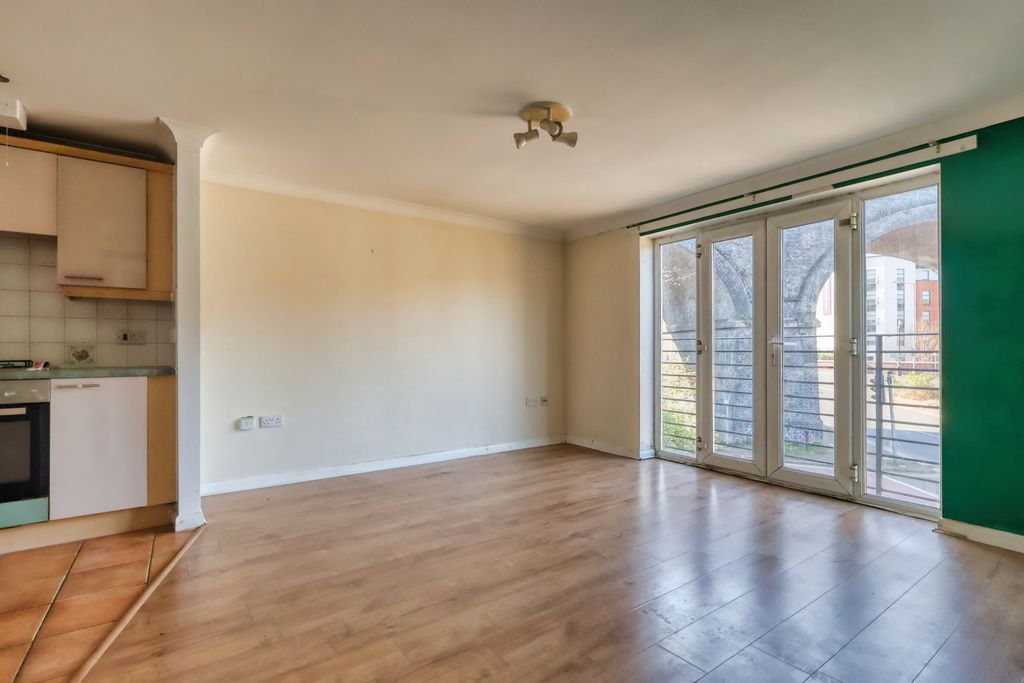 Property photo 3 of 7 Picture No. 05