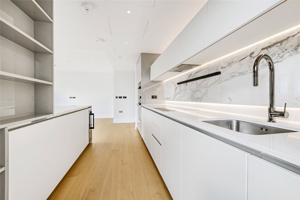 Property photo 3 of 17 Picture No. 18