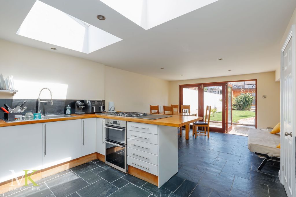Property photo 2 of 15